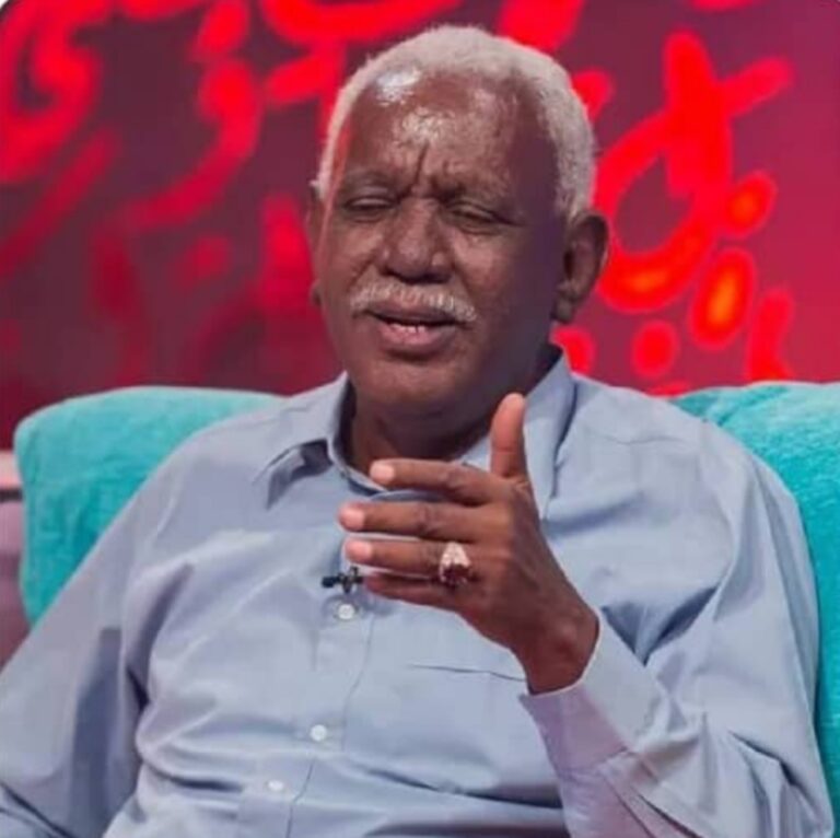 الشاعر والإعلامي عبدالوهاب هلاوي رحلة العودة للحلفايا