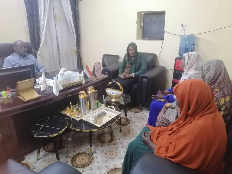 منسق عام حكومة دارفور بالشمالية يلتقي  ميارم دارفور ..