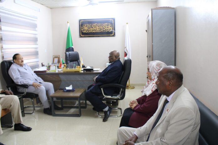 وزارتي الخارجية والعدل آفاق