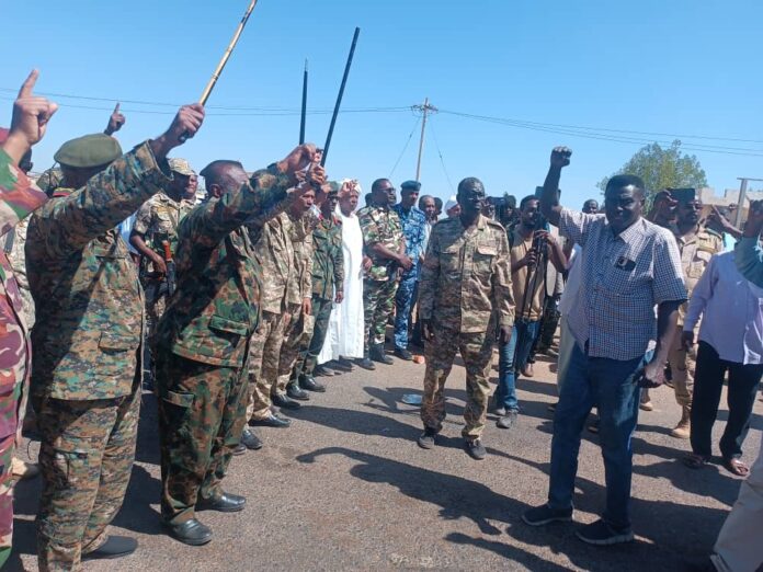 الجزيرة تستقبل مواطنيها بالحلوى