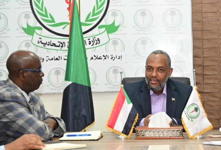 الصحة الإتحادية  المدير و منظمة الأمم المتحدة للمرأة يناقشان  التعاون في تعزيز صحة المرأة بالسودان