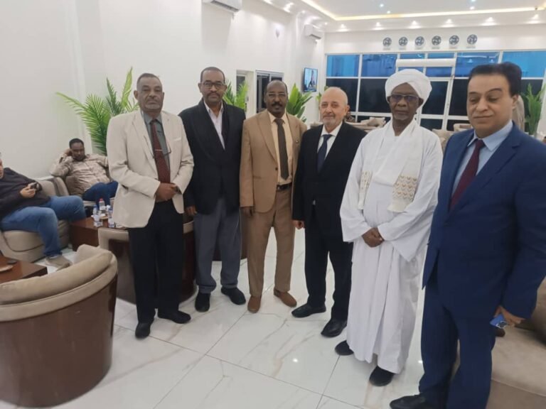 نقابة المحامين السودانيين تستقبل رئيس لجنة التحقيق باتحاد المحامين العرب