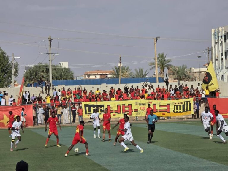 البرهان يشرف افتتاح دوري النخبة بالخرطوم بحري .. والمريخ يضرب الأهلي مدني بثلاثية
