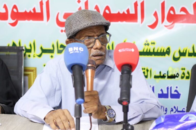 الناقد المسرحي بروف سعد الدين .. يشدد على أهمية الحوار السوداني  كبديل للصراع المسلح