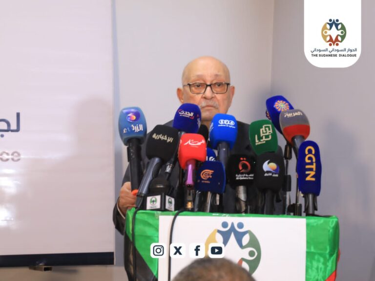 نبيل أديب يقدم رؤية من 4 نقاط لحل الأزمة السودانية ويشدد: “تقسيم السودان غير ممكن مطلقاً”